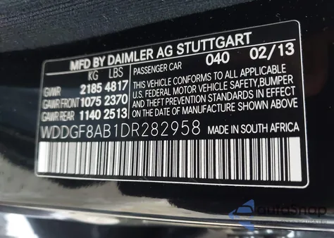 2013 Mercedes-Benz C 300 Luxury 4Matic z USA, uszkodzony, nr VIN WDDGF8AB1DR282958